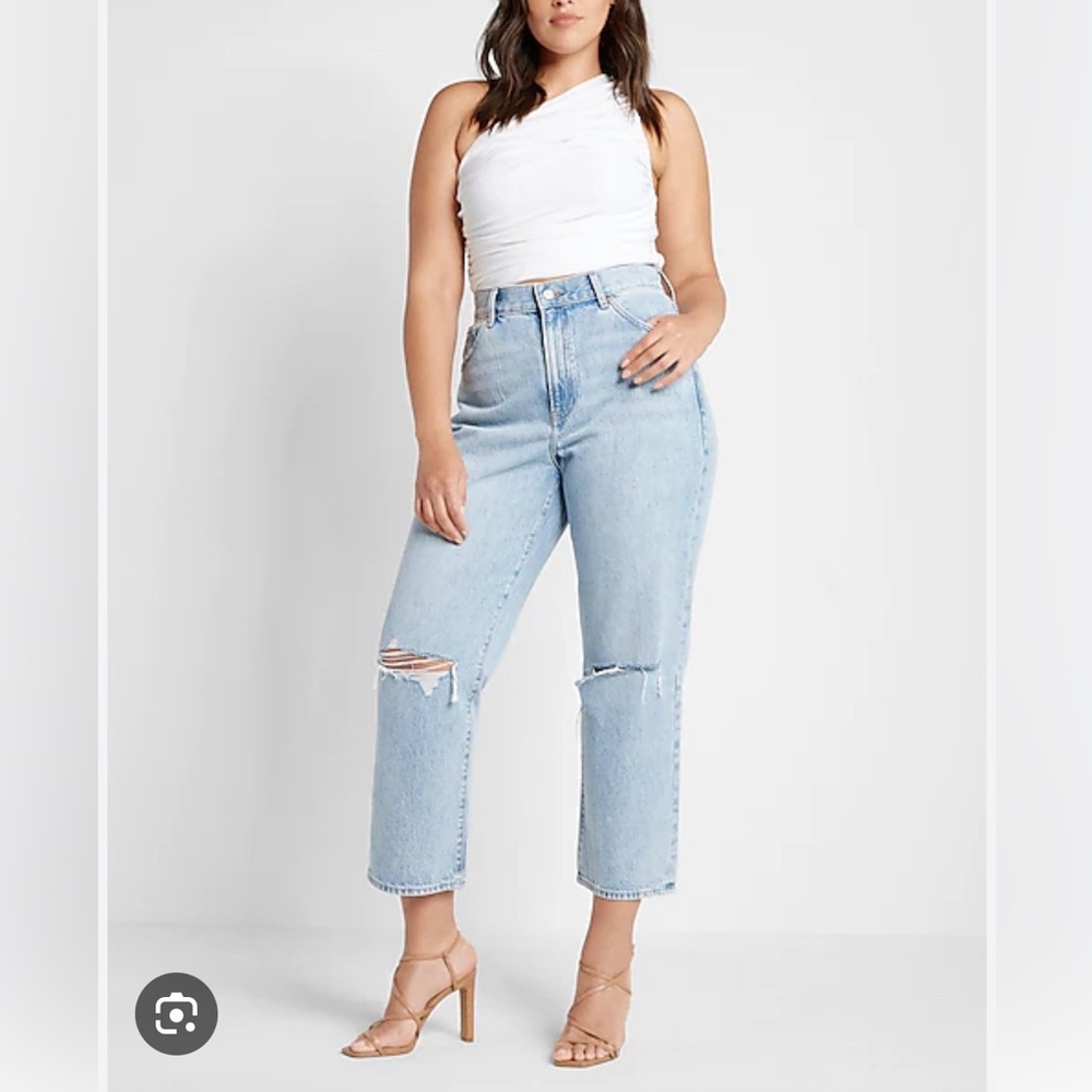 NWOT Express High Waisted Light Wash Ripped Straight Ankle Jeans